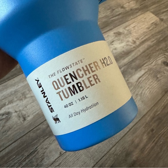 Stanley 40 oz Quencher H2.0 Tumbler Azure Blue - Picture 8 of 9